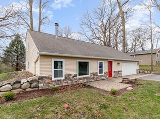3111 Maple Dr, Prior Lake, MN 55372