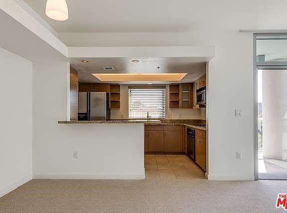 4th image of 13700 Marina Pointe Dr Unit 517
