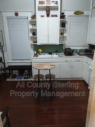237 SW 2nd Pl #2 Photo 1
