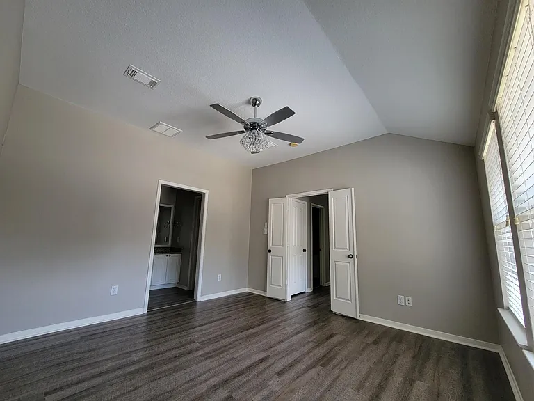 77 Woodlily Pl — Photo 11