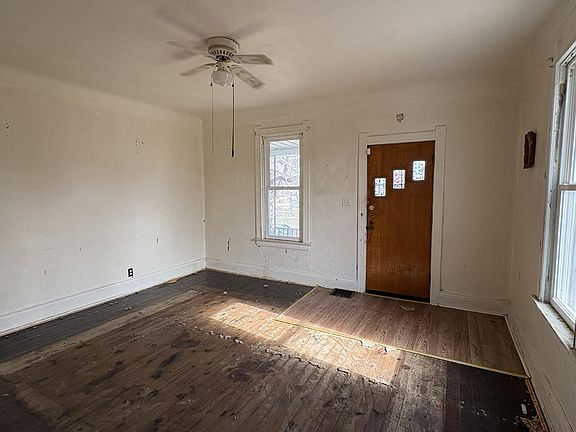 2nd image of 2023 Woodford St