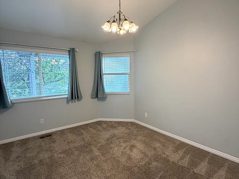 518 N 350 E — Photo 13