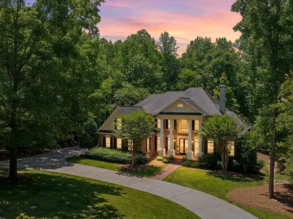 142 Birkdale Dr, Spartanburg, SC 29306