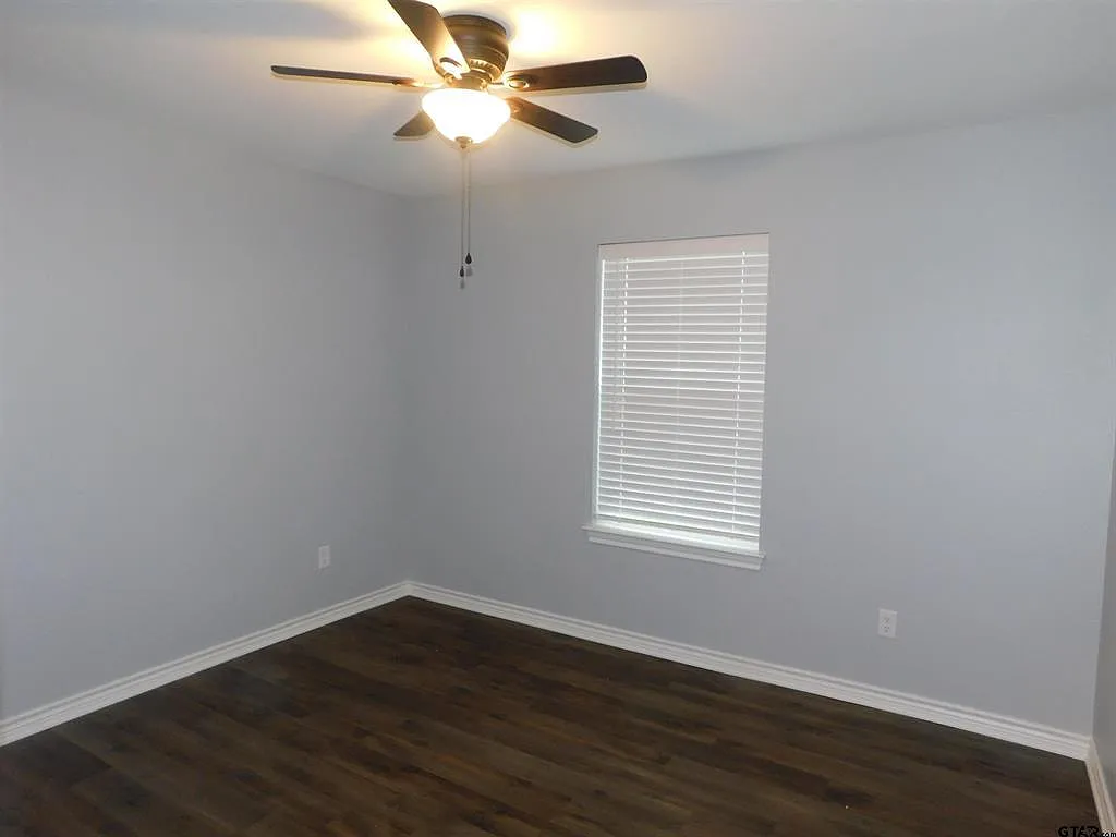 15996 FM 849 Unit 2 — Photo 3