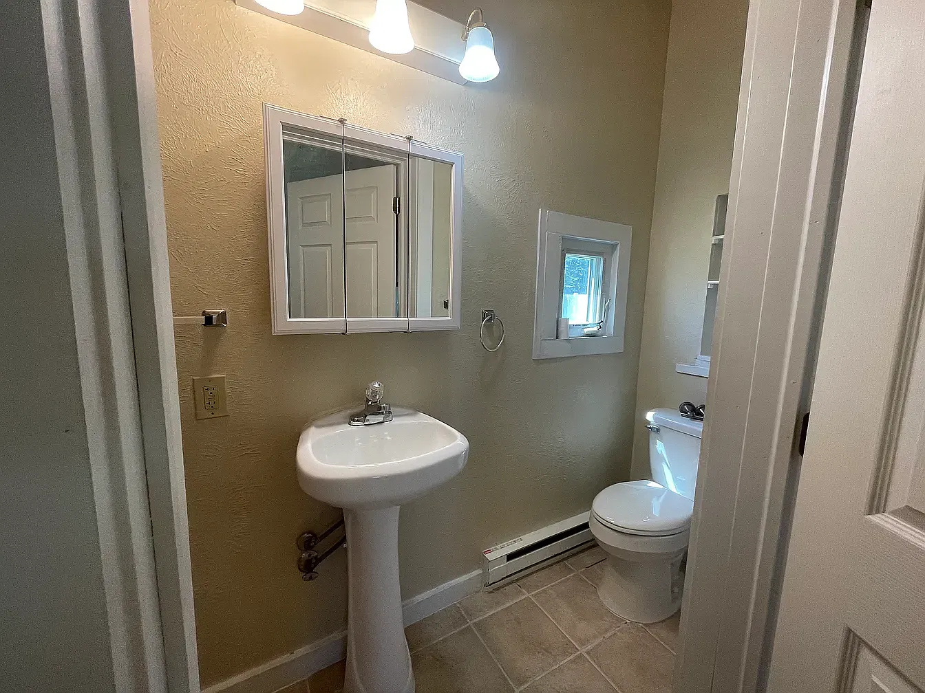 1 bed, 750 sqft, $1,500 — Photo 4
