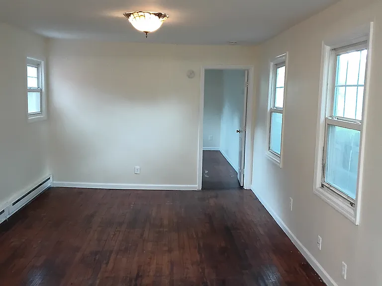 27 Cottage St #3 — Photo 3