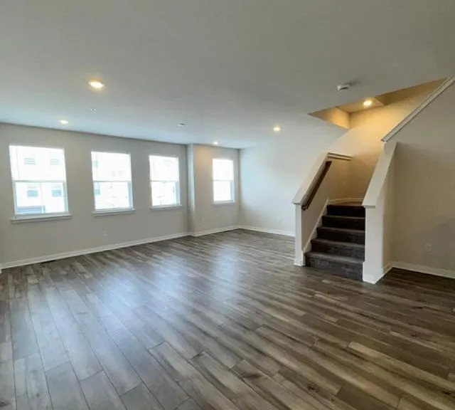 75 Continental Way — Photo 3