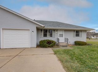 315 N School St, Diamond, IL 60416