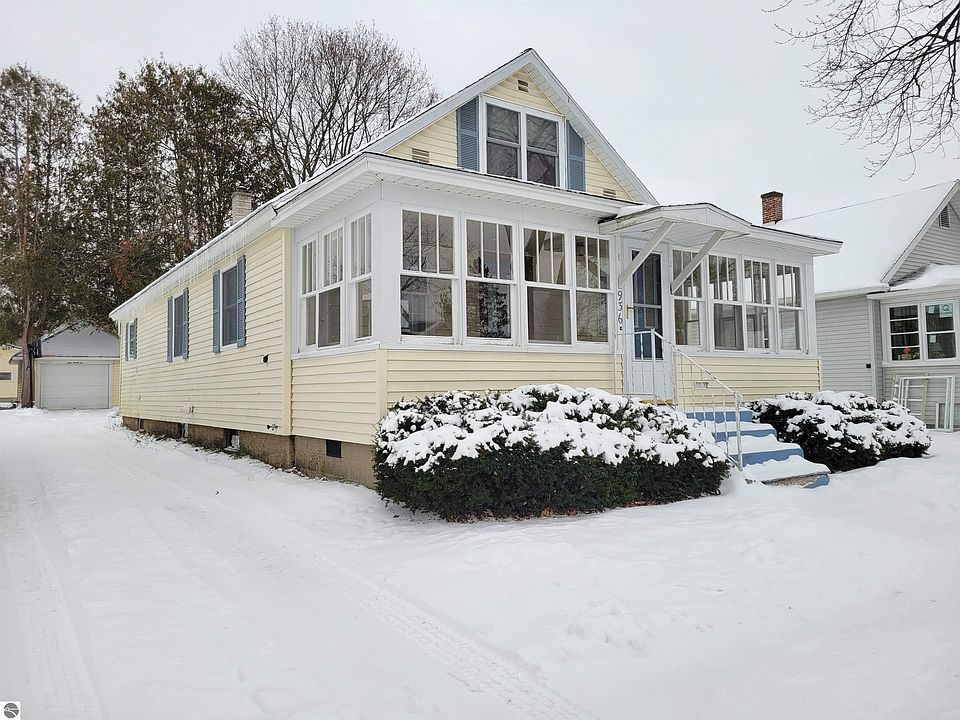 1st image of 936 Cotey St