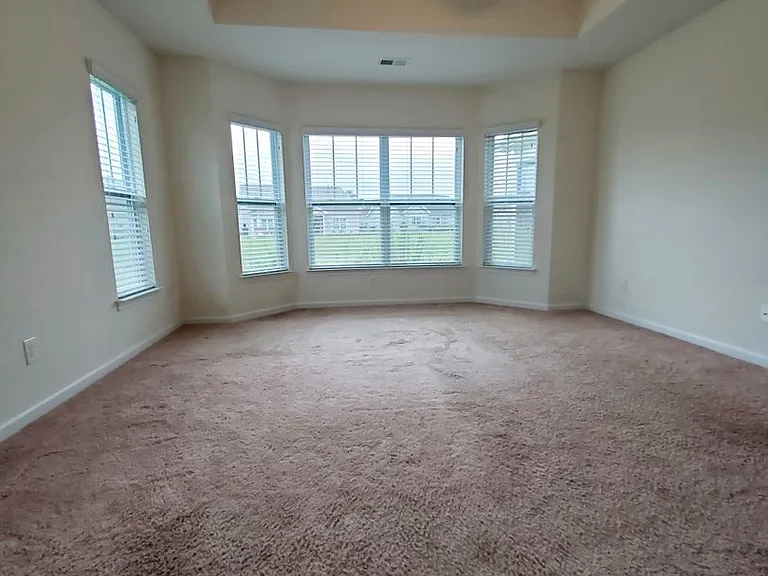 504 Cedar Lakes Dr — Photo 12