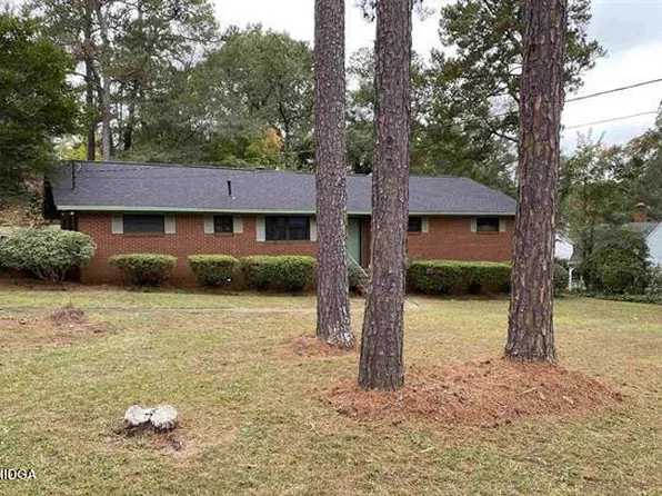 105 Pine Crest Dr, Byron, GA 31008