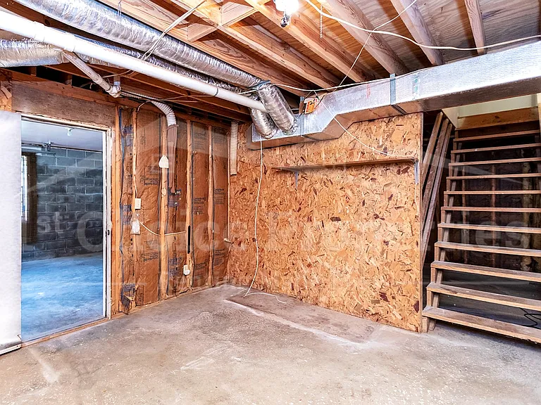 203 Winterhaven Dr — Photo 22