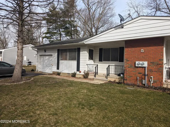 5b Virginia Drive, Whiting, NJ 08759