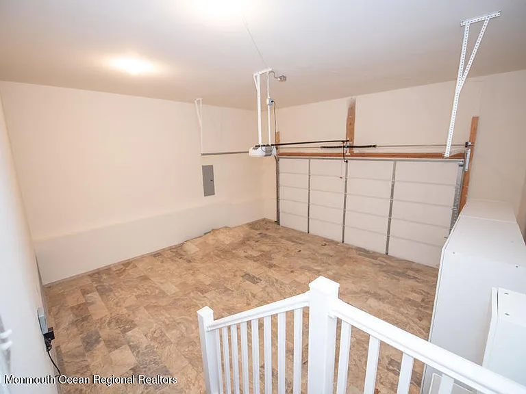 12 Cindy Ct — Photo 46