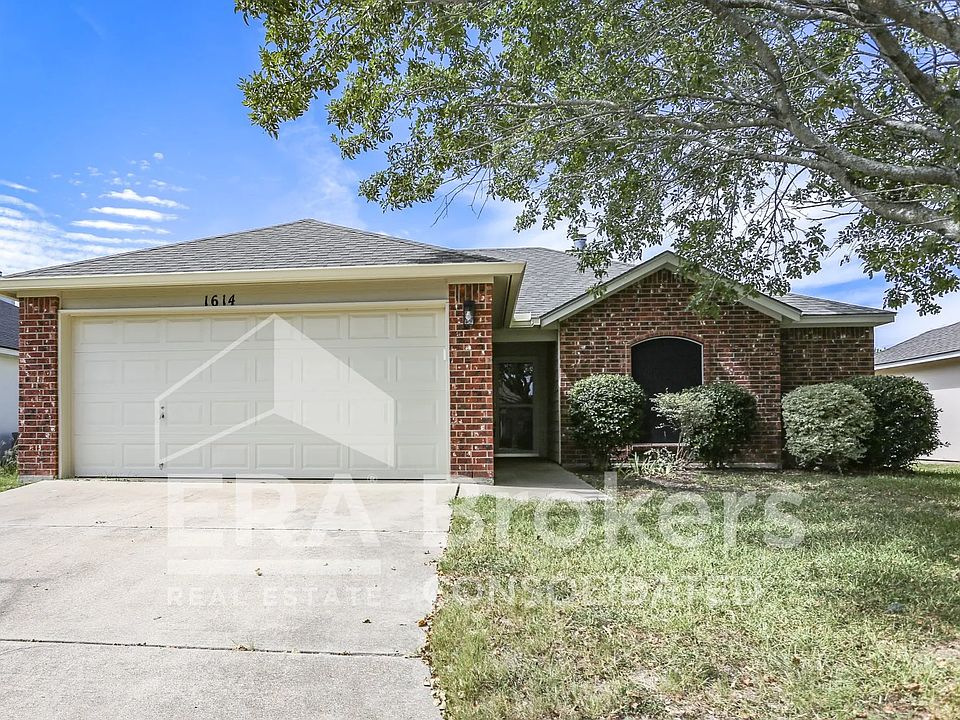 1st image of 1614 Twisted Oak Dr #Twistedoak1614