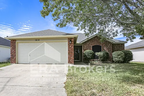 1614 Twisted Oak Dr #TWISTEDOAK1614 Photo 1