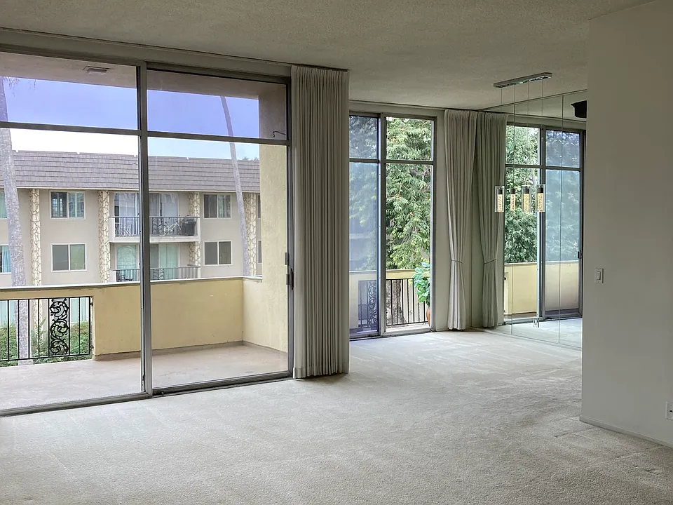 11970 Montana Ave #306