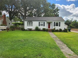 20 Fontaine Rd, Newport News, VA 23601