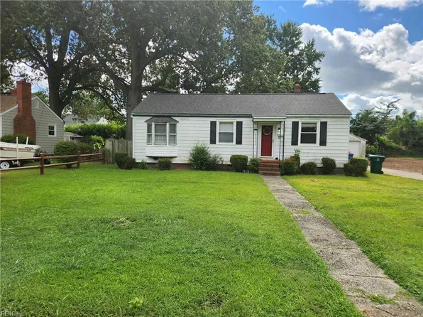 20 Fontaine Rd, Newport News, VA 23601