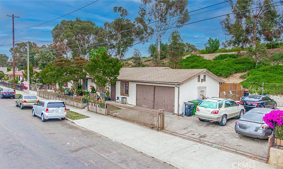 1st image of 354 E 116th Pl