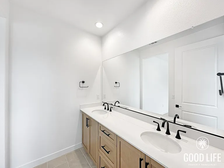 29616 Monarch Rd — Photo 17