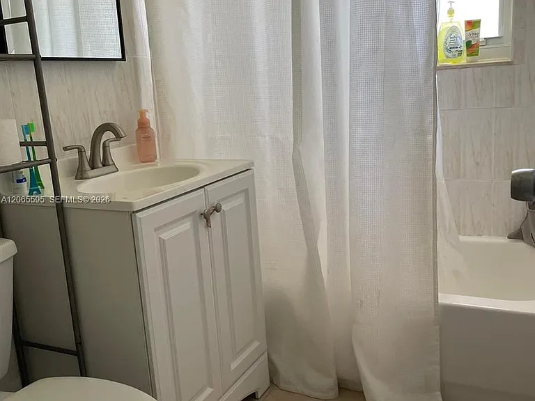 3551 SW 11th St #7B — Photo 11