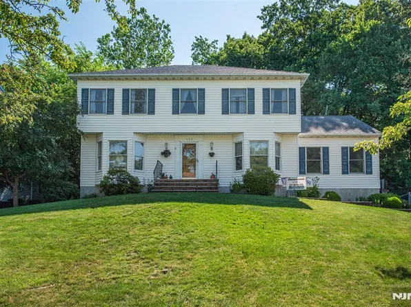 133 Oweno Rd, Mahwah, NJ 07430