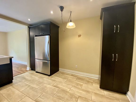 4th image of 85 Arundel Ave