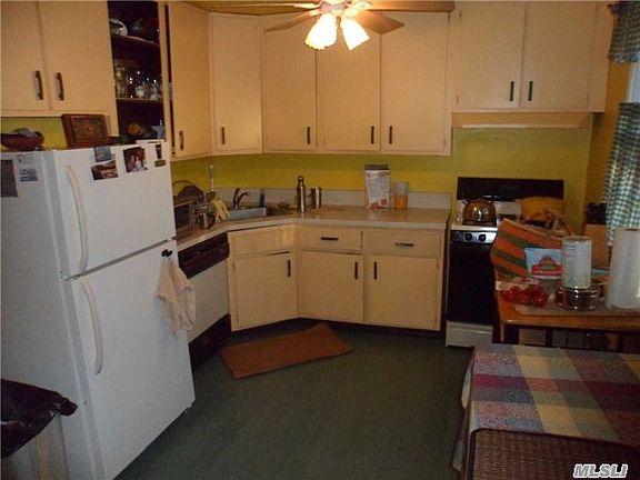 2nd image of 4423 Wilshire Ln #J23