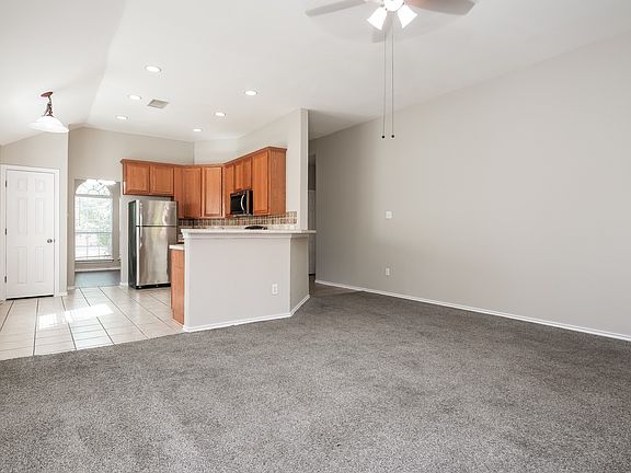 4th image of 7932 Glenway Dr
