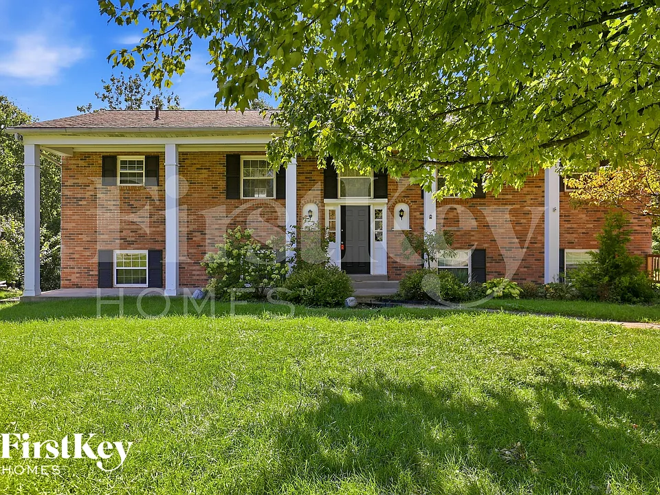 7169 Woodland Cir