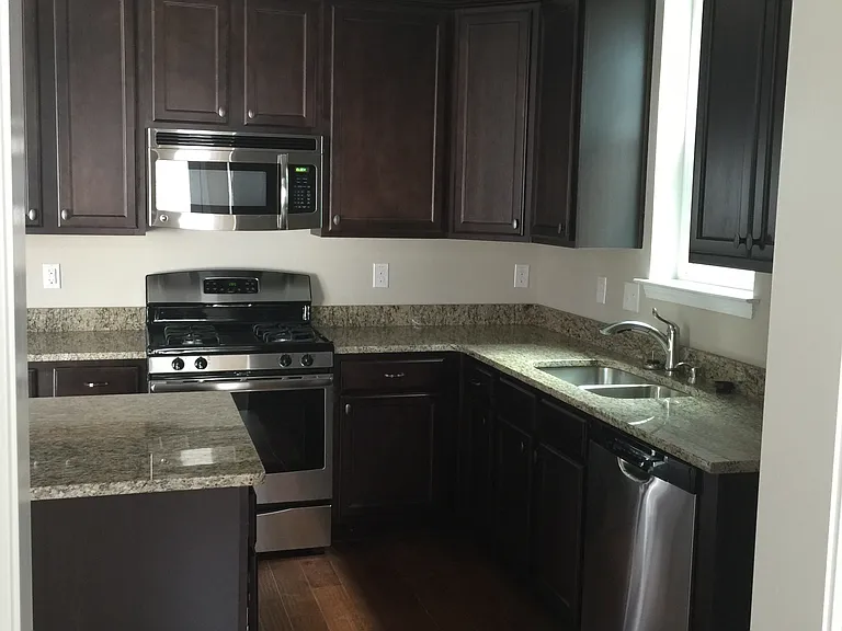 Ashley Gardens Blvd — Photo 8