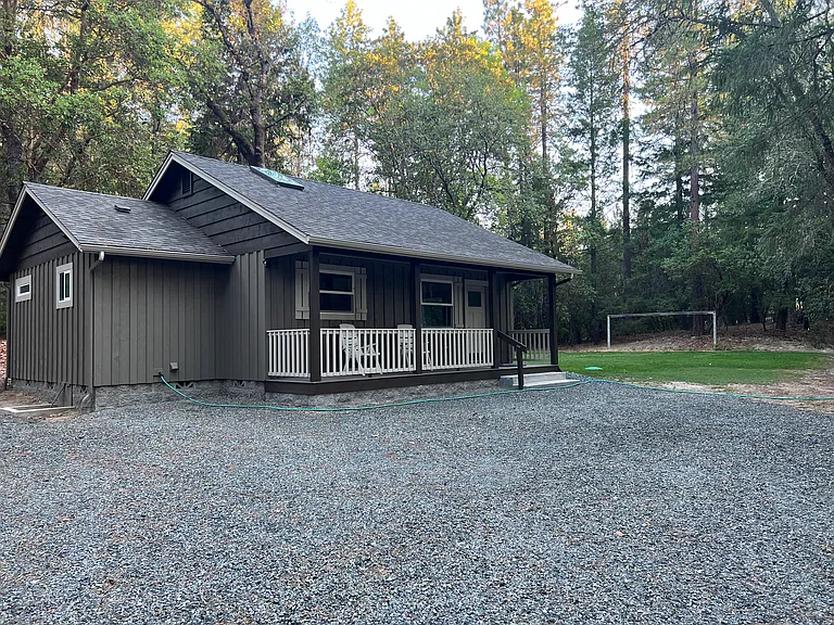 310 Jaynes Dr — Photo 22