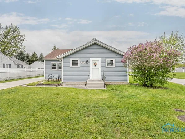 179 N Fargo St, Oregon, OH 43616