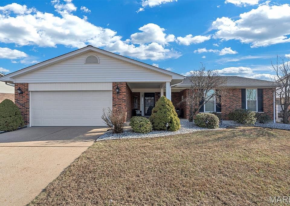 1st image of 4028 Les Cherbourg Ln