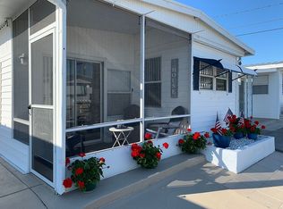 2 5th St, Bradenton, FL 34210