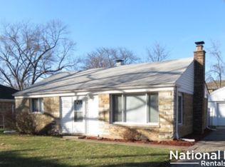 10 Apple Ln #103, Park Forest, IL 60466