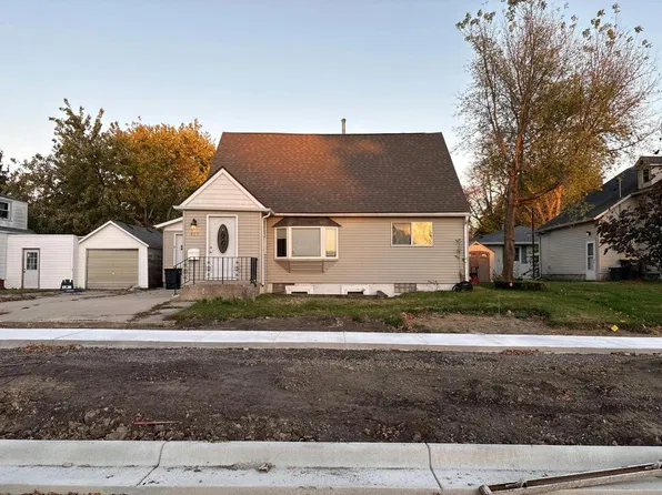 417 S Linton St, Blue Earth, MN 56013