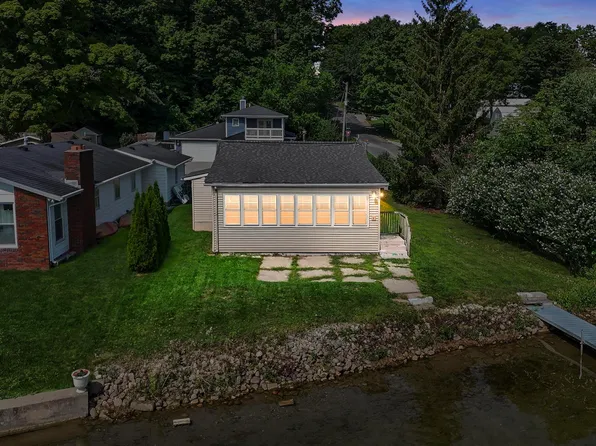 6005 S 970 E, Wolcottville, IN 46795