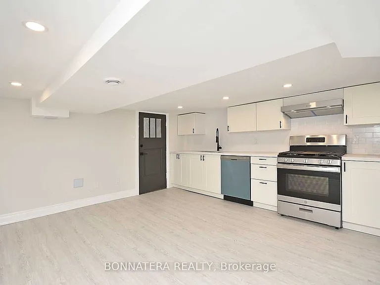 47 Emerald St N #BASEMEN — Photo 3