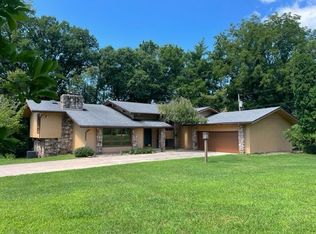 4632 E Farm Road 144, Springfield, MO 65809