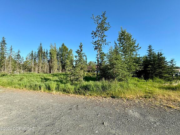 5th image of 384 Starlite Ln