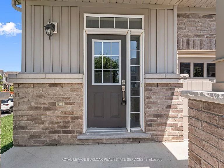 4042 Maitland St — Photo 2