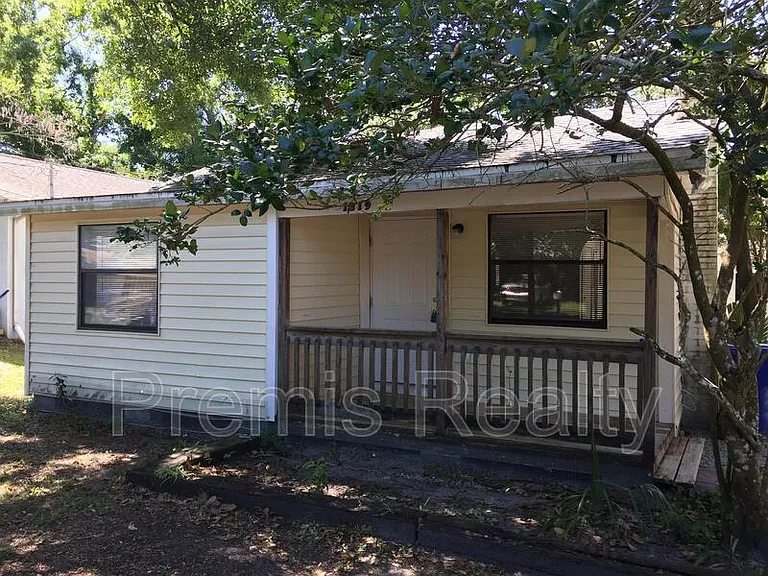 1319 Georgia Ave — Photo 13