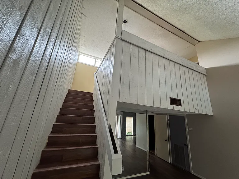 209 Crown Oaks Way — Photo 22