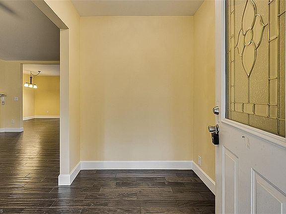 5th image of 6125 Evelyn Ln