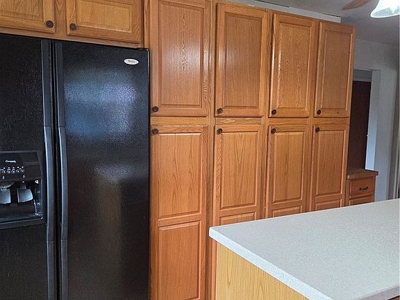 3rd image of 1009 Jervis Ave