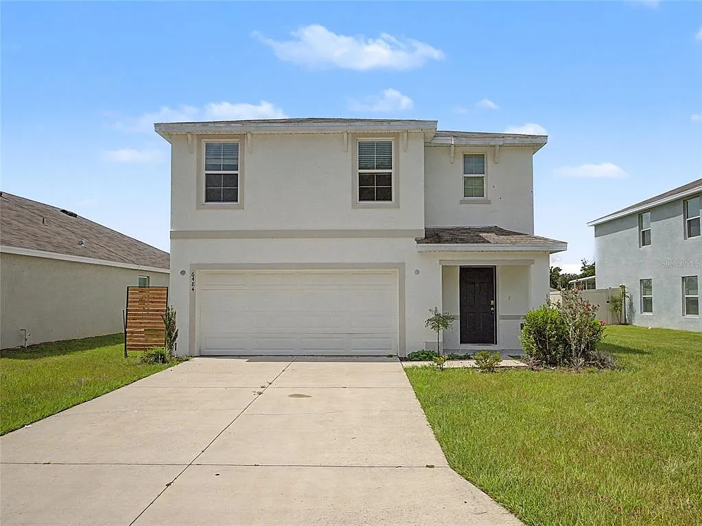 5 bed, 3.0 bath, 2438 sqft, $2,300 — Photo 1