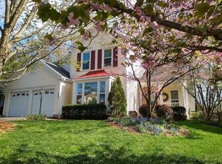 5243 Braywood Dr, Centreville, VA 20120