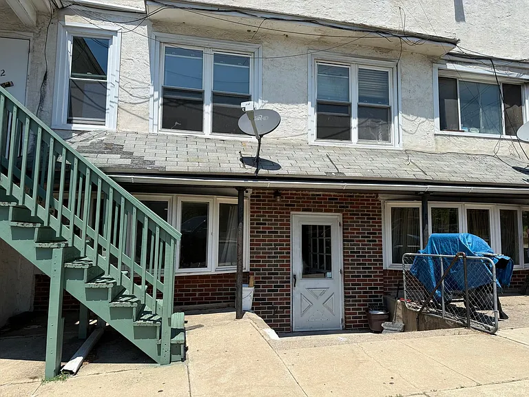 1300 Main St — Photo 8